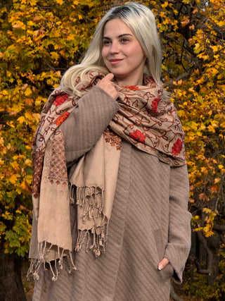 Stola brodată cu model floral