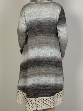 Gestricktes Kleid aus Wollmischung – Beige