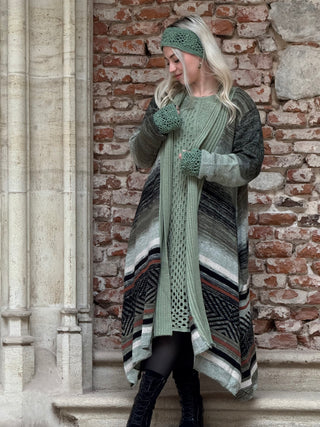 Rochie și cardigan din amestec de lână tricotată