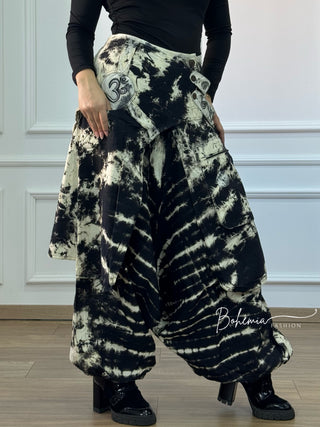 Pantaloni aladdin batikți