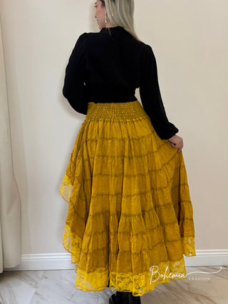 Aszimmetrikus csipkés szoknya