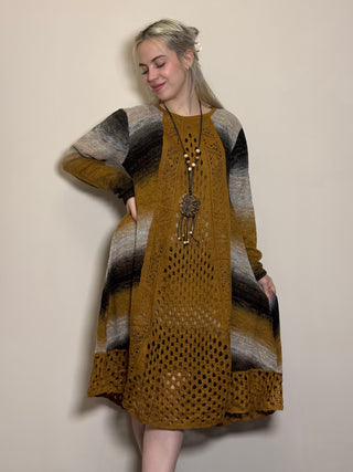 Gestricktes Kleid aus Wollmischung