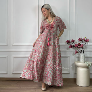 Maxikleid mit herzförmigem Ausschnitt