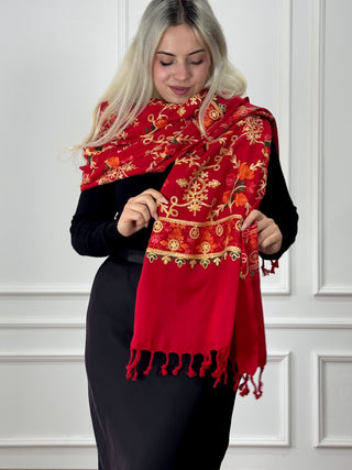 Eșarfă cu model floral brodat