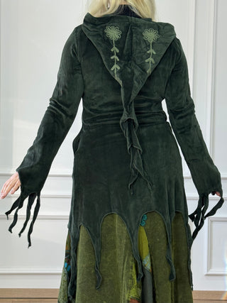 Cardigan brodat lungit cu tiv decupat