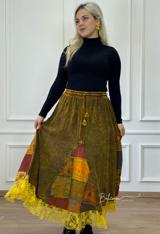 Fustă patchwork cu decorațiuni florale