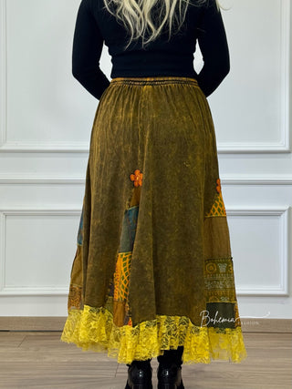 Fustă patchwork cu decorațiuni florale