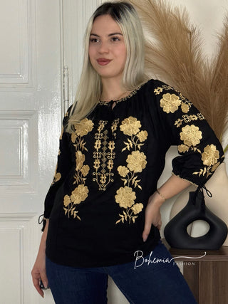 Bluza brodată cu model floral