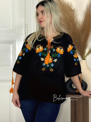Bluza brodată cu model floral