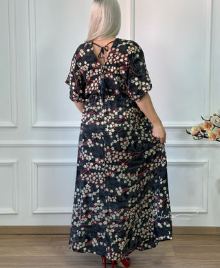 Maxikleid mit Kordelzug in der Taille