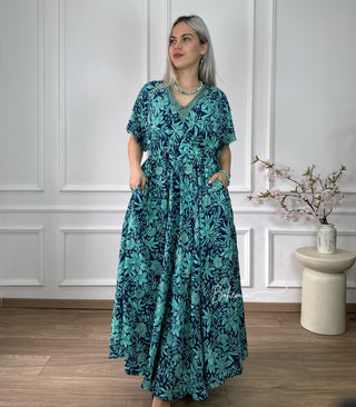 Maxikleid mit elastischer Taille