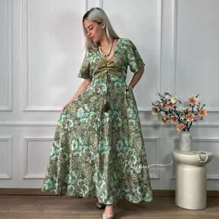 Maxikleid mit herzförmigem Ausschnitt