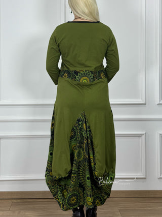 Kleid mit weitem Rock