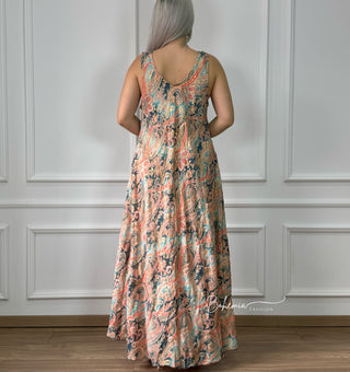 Langes Kleid mit breiten Trägern