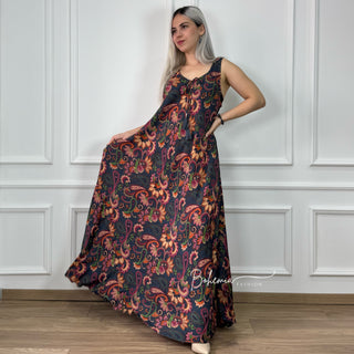 Langes Kleid mit breiten Trägern