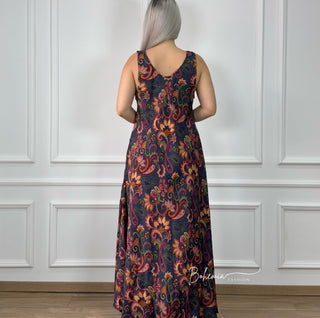 Langes Kleid mit breiten Trägern