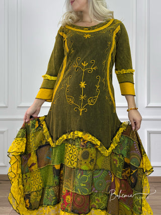 Hímzett patchwork ruha