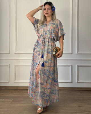 Rochie maxi strânsă în talie