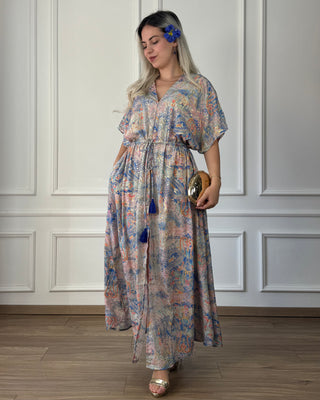 Rochie maxi strânsă în talie