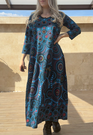 Langes nepalesisches Kleid