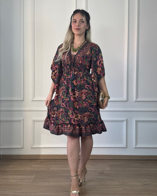 Rochie scurtă cu corset în zona pieptului