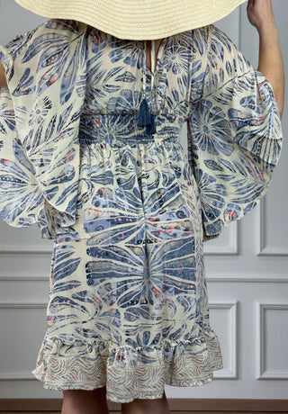 Rövid ruha fűzős mellrésszel