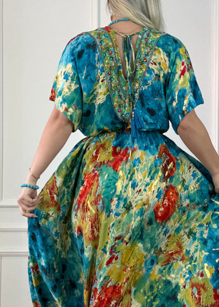 Gumis derekú maxi ruha