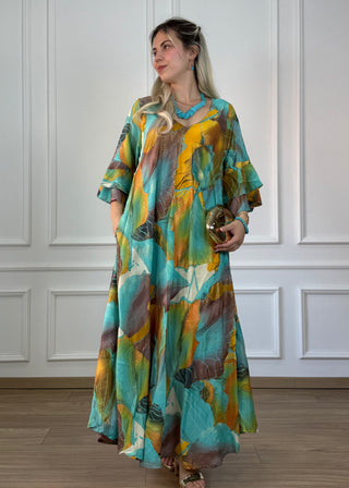 Rochie cu mâneci evazate în formă de A