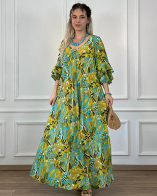 Rochie cu mâneci evazate în formă de A