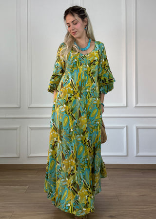 Rochie cu mâneci evazate în formă de A