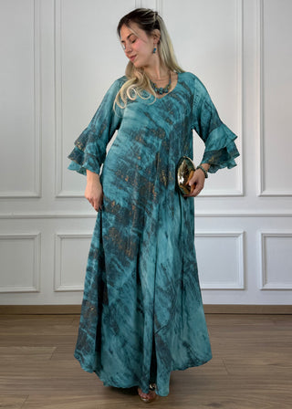 Rochie cu mâneci evazate în formă de A