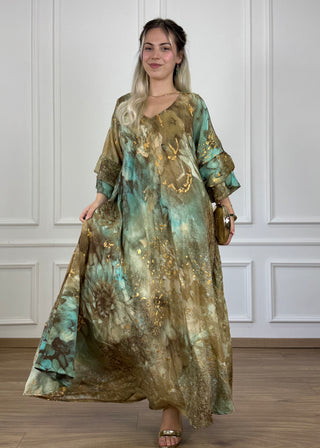 Rochie cu mâneci evazate în formă de A