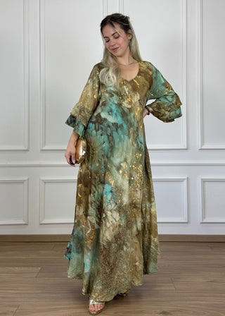 Rochie cu mâneci evazate în formă de A