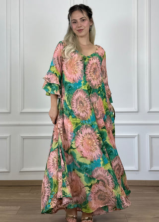 Rochie cu mâneci evazate în formă de A