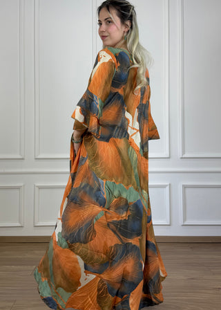 Rochie cu mâneci evazate în formă de A