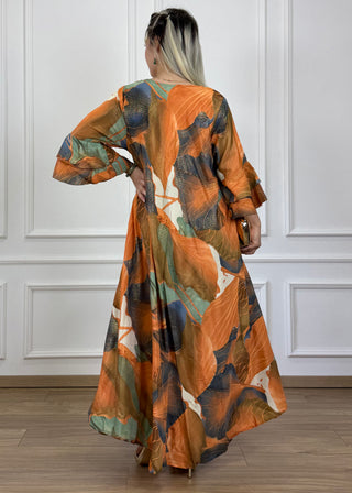 Rochie cu mâneci evazate în formă de A