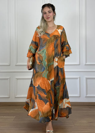 Rochie cu mâneci evazate în formă de A