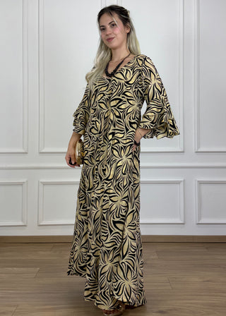 Rochie cu mâneci evazate în formă de A