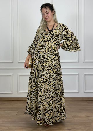 Rochie cu mâneci evazate în formă de A