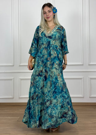 V-nyakú hosszú ruha