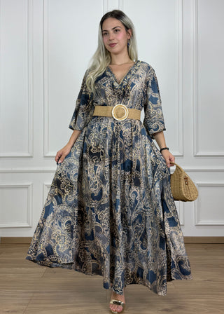 V-nyakú hosszú ruha