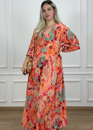 V-nyakú hosszú ruha