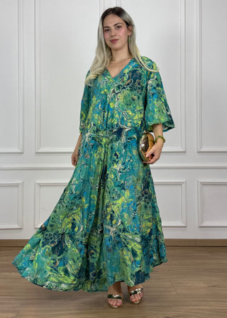 V-nyakú hosszú ruha