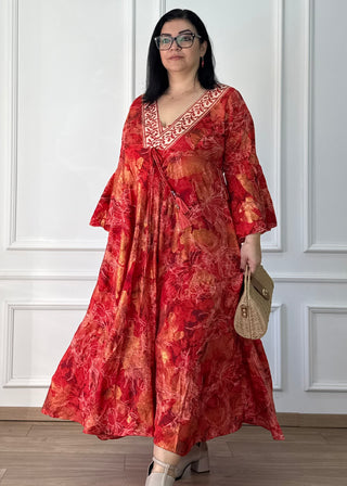 Tölcsérujjú maxi ruha