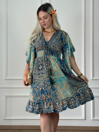 Rochie scurtă cu corset în zona pieptului