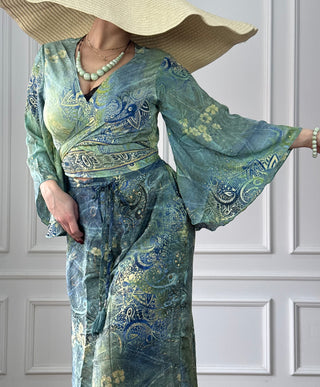 Bluză cu mâneci clopot