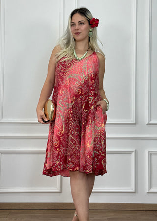 Rochie scurtă în linie A cu buzunare