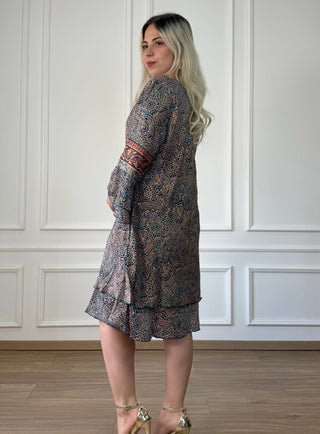 Tunică rochie cu mâneci evazate în formă de A