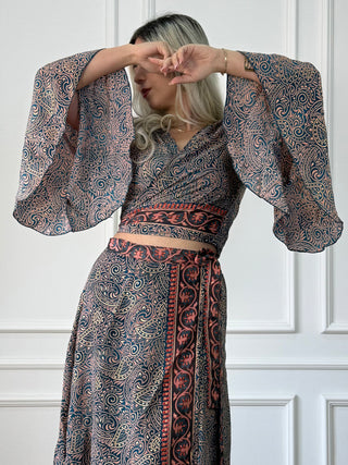 Bluză cu mâneci clopot