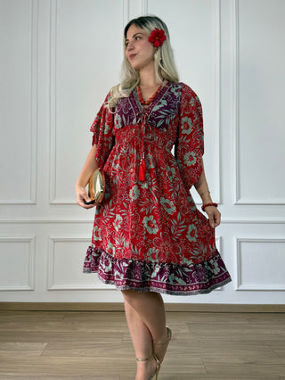 Rochie scurtă cu corset în zona pieptului